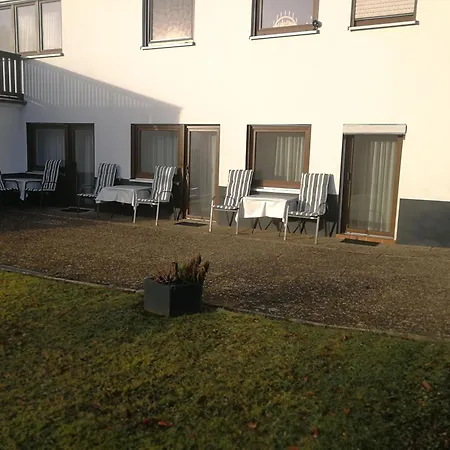Проживание в семье Haus Waldesruh