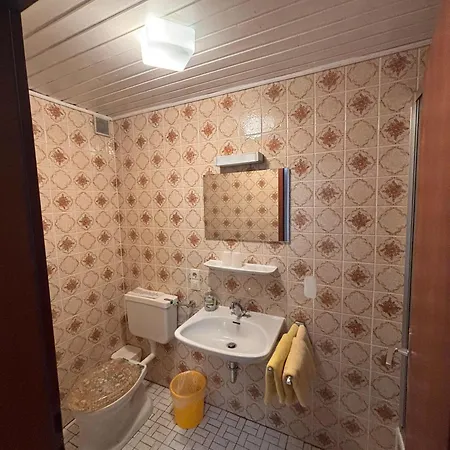 Haus Waldesruh Kwatera prywatna Ahortal