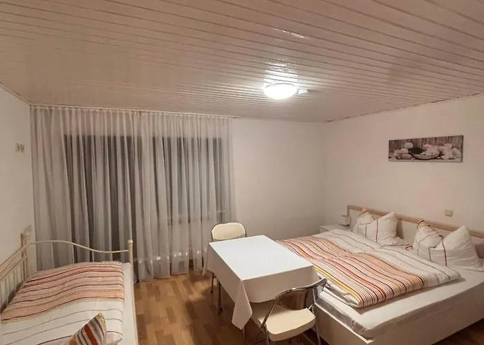 Проживание в семье Haus Waldesruh Ahortal